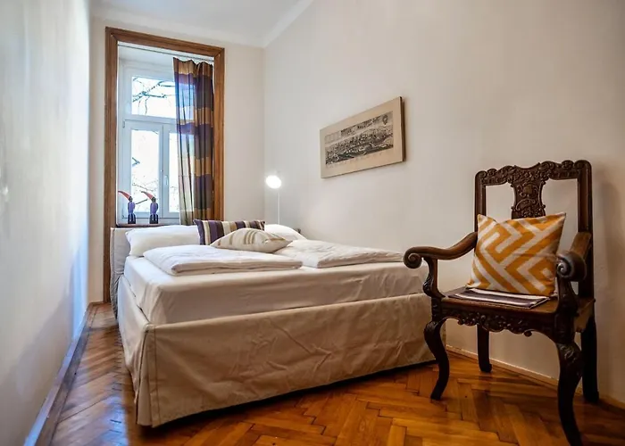 Apartamento Feel At I Bright Windows I Penzing Trainstation